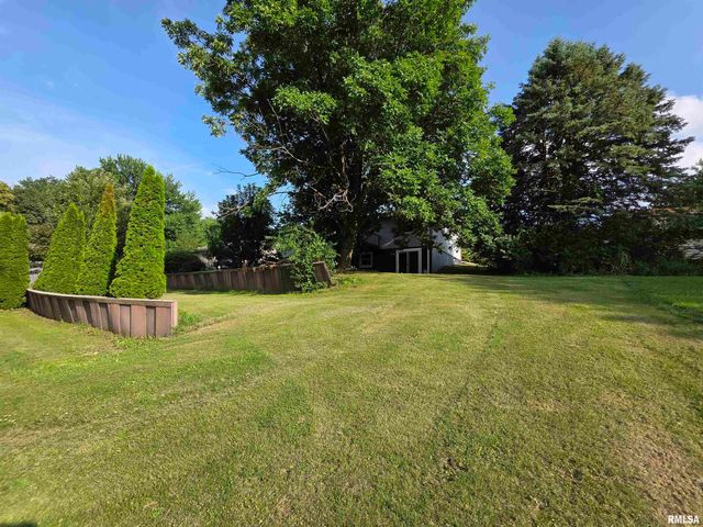 2122 HIGHWOOD Avenue, Pekin, IL 61554