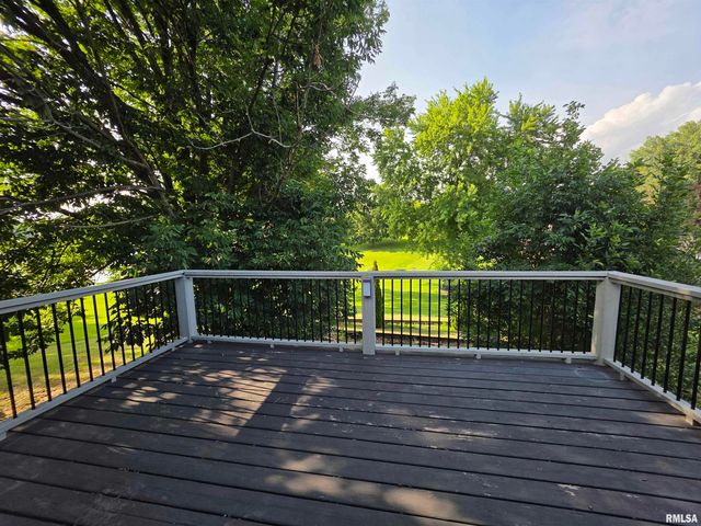 2122 HIGHWOOD Avenue, Pekin, IL 61554