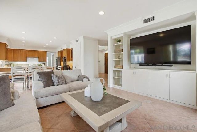 11393 Chaffinch Ct, San Diego, CA 92131