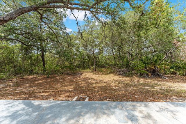 8212 N ZAVAL AVENUE, Dunnellon, FL 34433