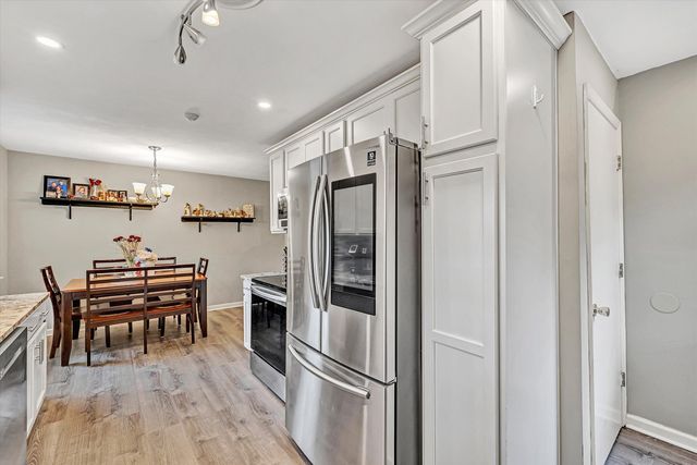 52 Hillview DR, Roanoke, VA 24019