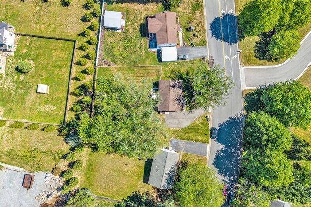 52 Hillview DR, Roanoke, VA 24019