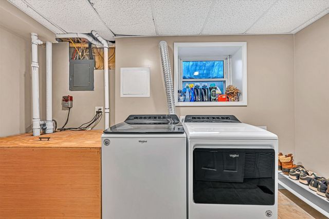 52 Hillview DR, Roanoke, VA 24019