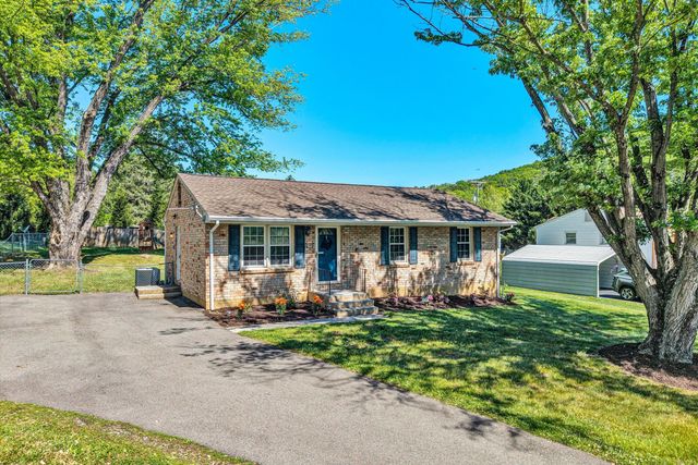 52 Hillview DR, Roanoke, VA 24019