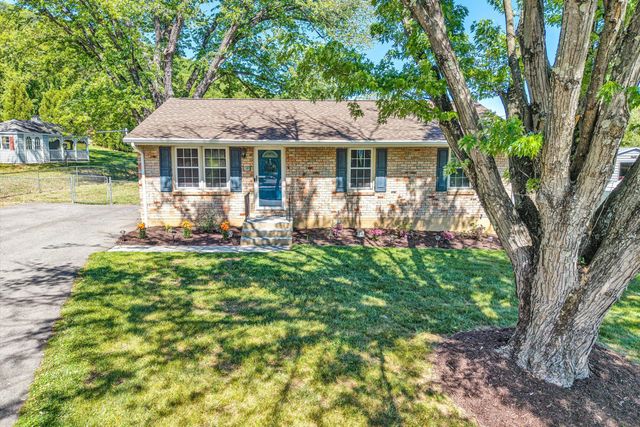 52 Hillview DR, Roanoke, VA 24019