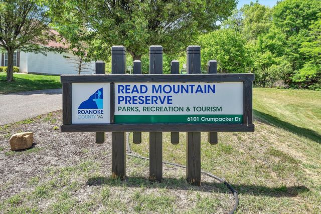 52 Hillview DR, Roanoke, VA 24019