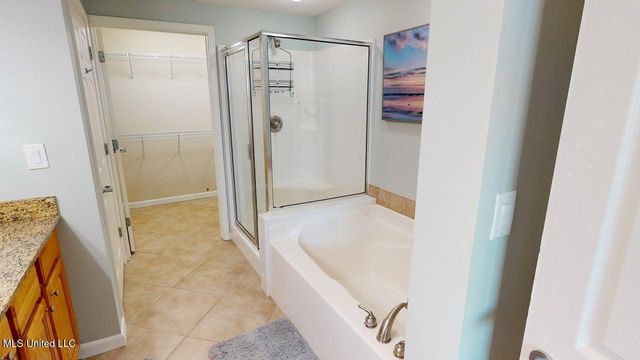 2228 Beach Drive, 408, Gulfport, MS 39507