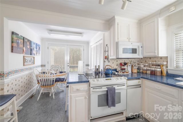 692 Capelsie Road, Candor, NC 27229