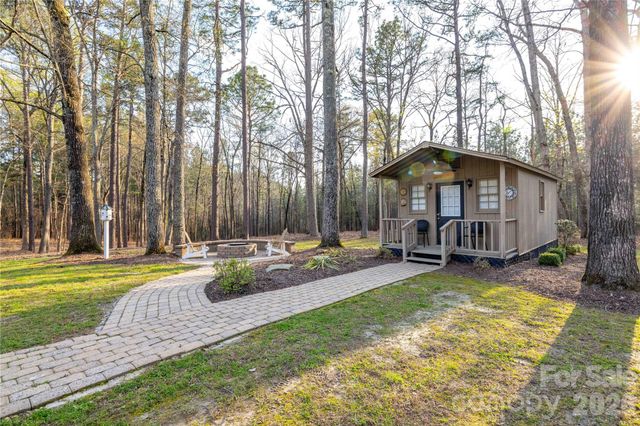 692 Capelsie Road, Candor, NC 27229