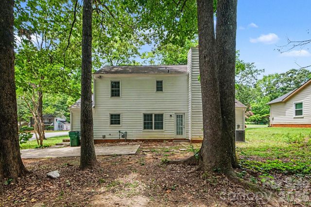 5200 Birchbark Lane, Charlotte, NC 28227