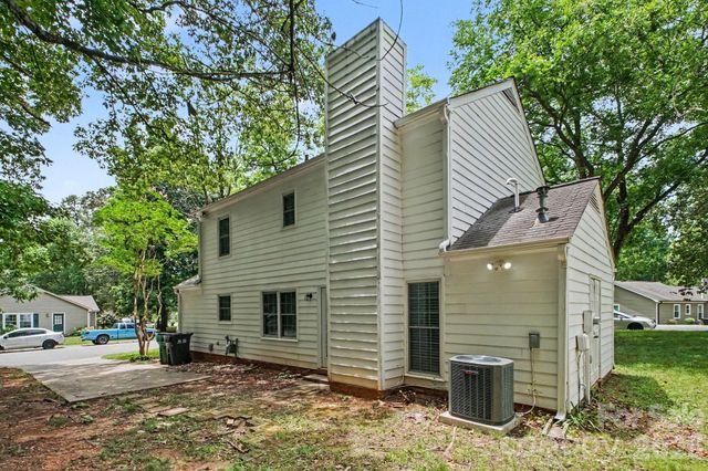 5200 Birchbark Lane, Charlotte, NC 28227