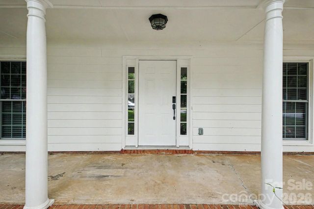 5200 Birchbark Lane, Charlotte, NC 28227
