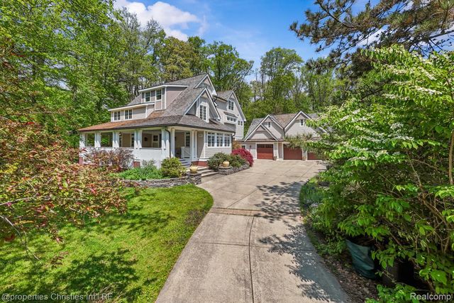 1041 Greentree Road, Bloomfield Hills, MI 48304