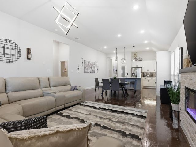 2304 Birdwatch Lane, Mansfield, TX 76063