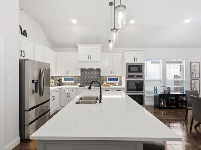 2304 Birdwatch Lane, Mansfield, TX 76063