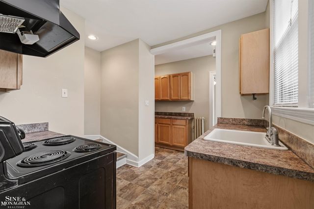 377 Rivard Boulevard, Grosse Pointe, MI 48230