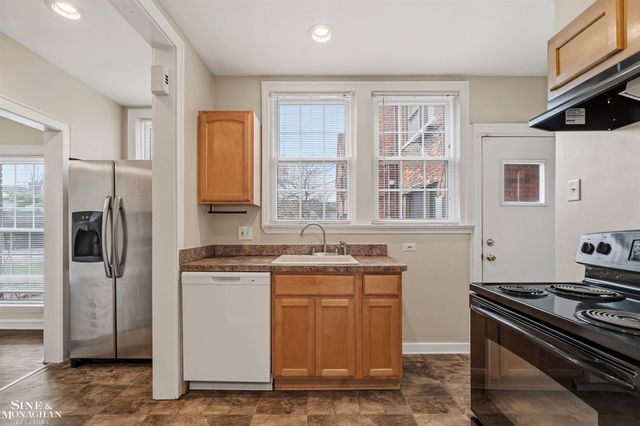 377 Rivard Boulevard, Grosse Pointe, MI 48230