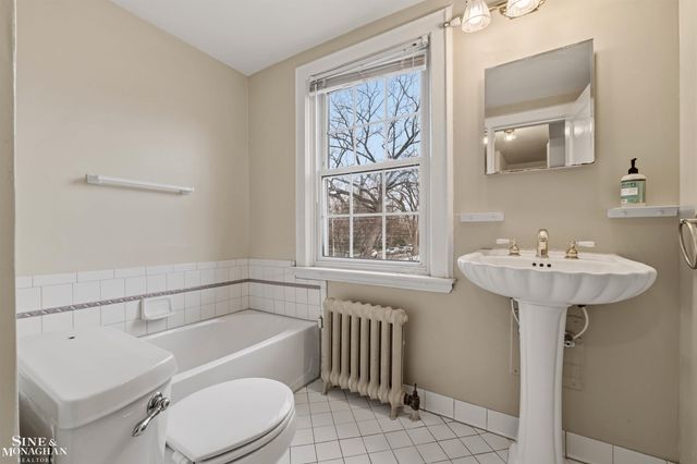377 Rivard Boulevard, Grosse Pointe, MI 48230