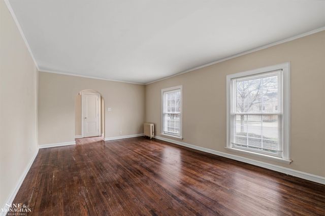 377 Rivard Boulevard, Grosse Pointe, MI 48230