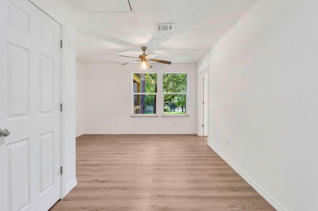 220 Tortuga Way, Point Blank, TX 77364