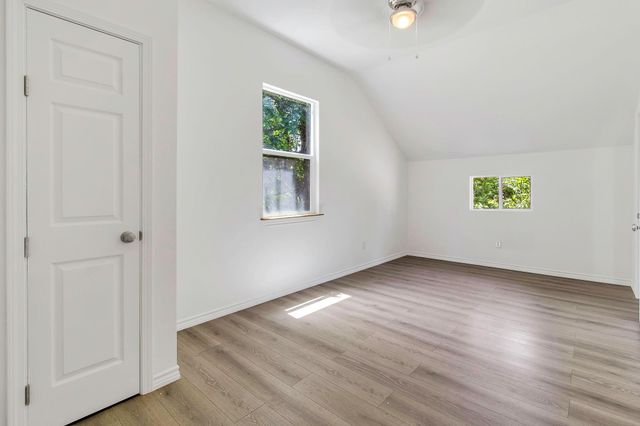 220 Tortuga Way, Point Blank, TX 77364