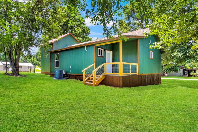 220 Tortuga Way, Point Blank, TX 77364