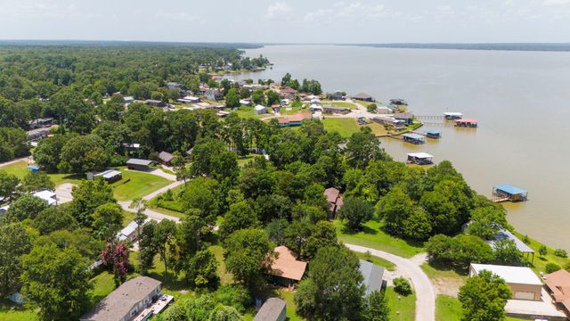 220 Tortuga Way, Point Blank, TX 77364