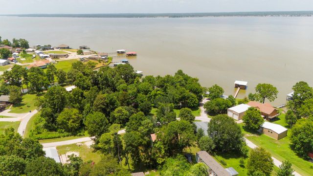 220 Tortuga Way, Point Blank, TX 77364