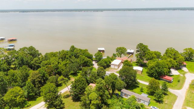 220 Tortuga Way, Point Blank, TX 77364