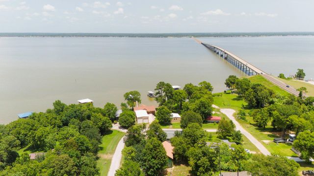 220 Tortuga Way, Point Blank, TX 77364