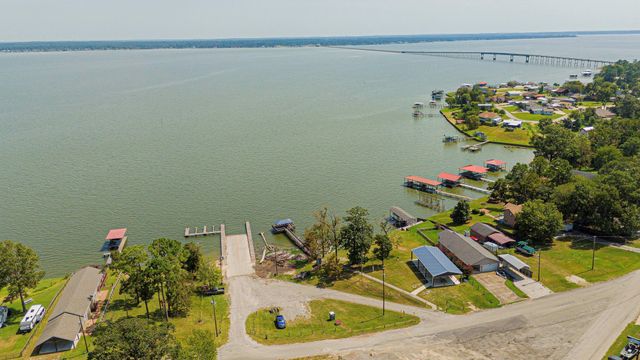 220 Tortuga Way, Point Blank, TX 77364