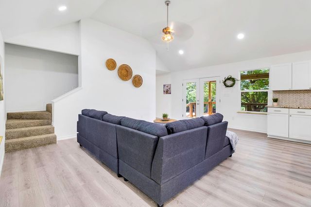 220 Tortuga Way, Point Blank, TX 77364