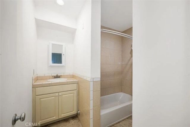 220 D Street, Ramona, CA 92065