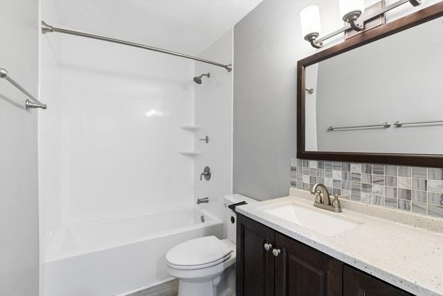 1022 W 13th Street, Davenport, IA 52804