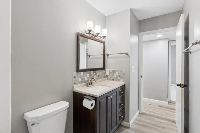 1022 W 13th Street, Davenport, IA 52804