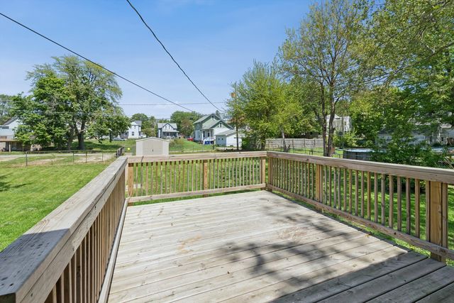 1022 W 13th Street, Davenport, IA 52804