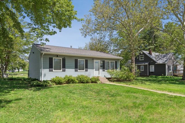 1022 W 13th Street, Davenport, IA 52804