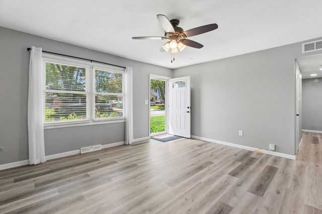 1022 W 13th Street, Davenport, IA 52804