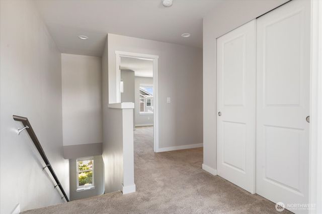 360 SW Ballast Way, Oak Harbor, WA 98277
