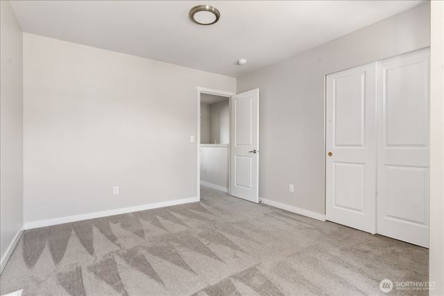 360 SW Ballast Way, Oak Harbor, WA 98277