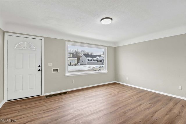 15817 Northwood Avenue, Maple Heights, OH 44137