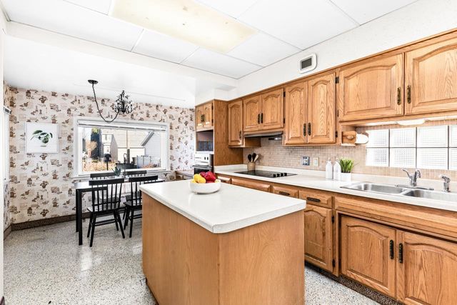 1107 E 6th St, Superior, WI 54880