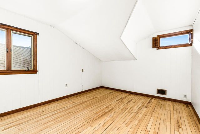 1107 E 6th St, Superior, WI 54880