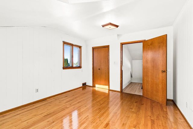 1107 E 6th St, Superior, WI 54880