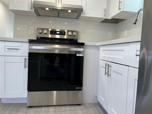 1720 SW 85th Avenue, Davie, FL 33324