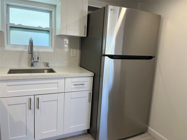 1720 SW 85th Avenue, Davie, FL 33324