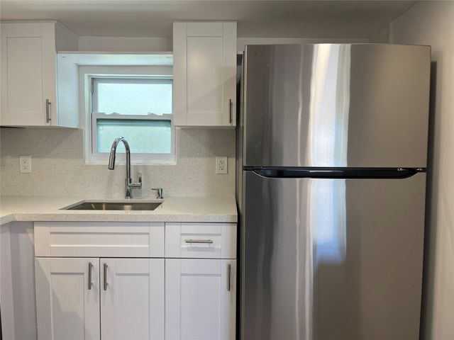 1720 SW 85th Avenue, Davie, FL 33324