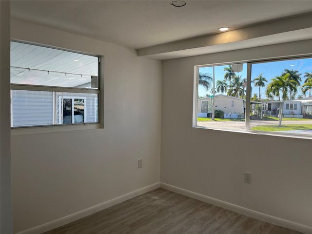 1720 SW 85th Avenue, Davie, FL 33324