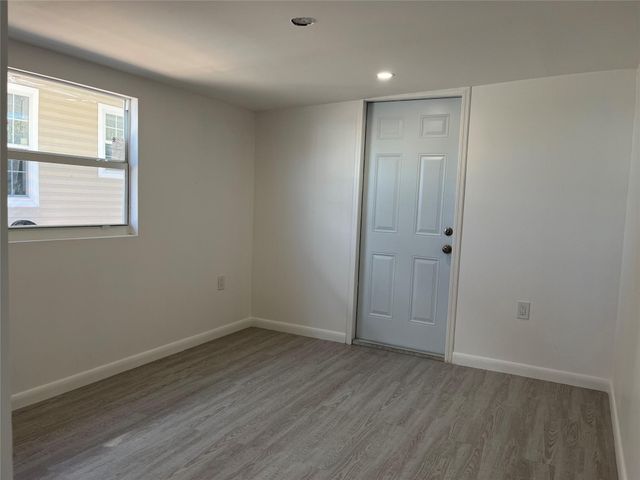 1720 SW 85th Avenue, Davie, FL 33324