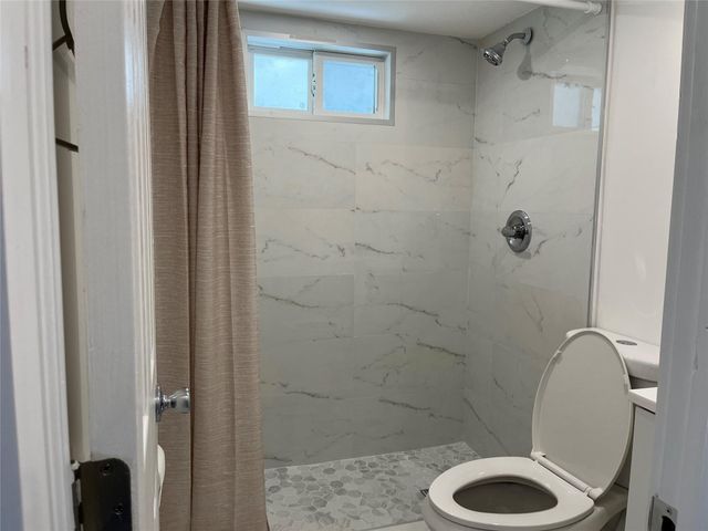 1720 SW 85th Avenue, Davie, FL 33324